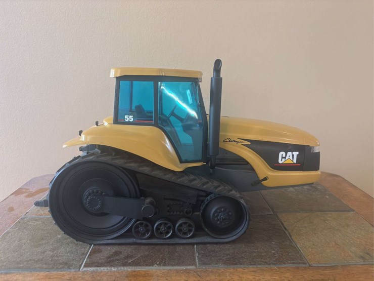 caterpillar-16-image-1