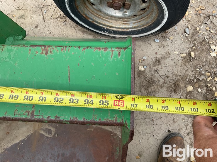 john-deere-8-image-17