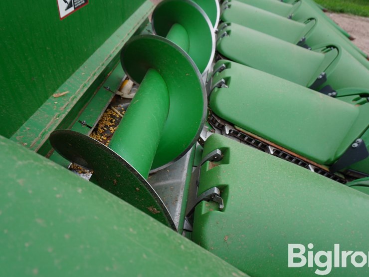 2009-john-deere-608c-stalkmaster-image-17