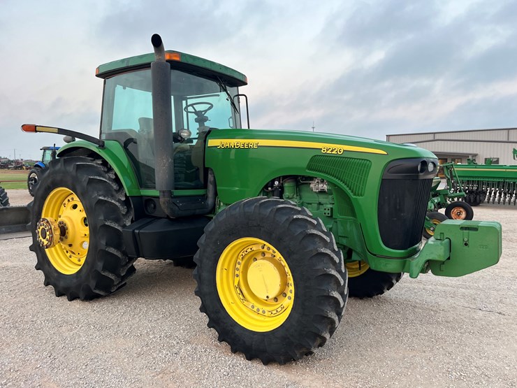 john-deere-8220-image-6