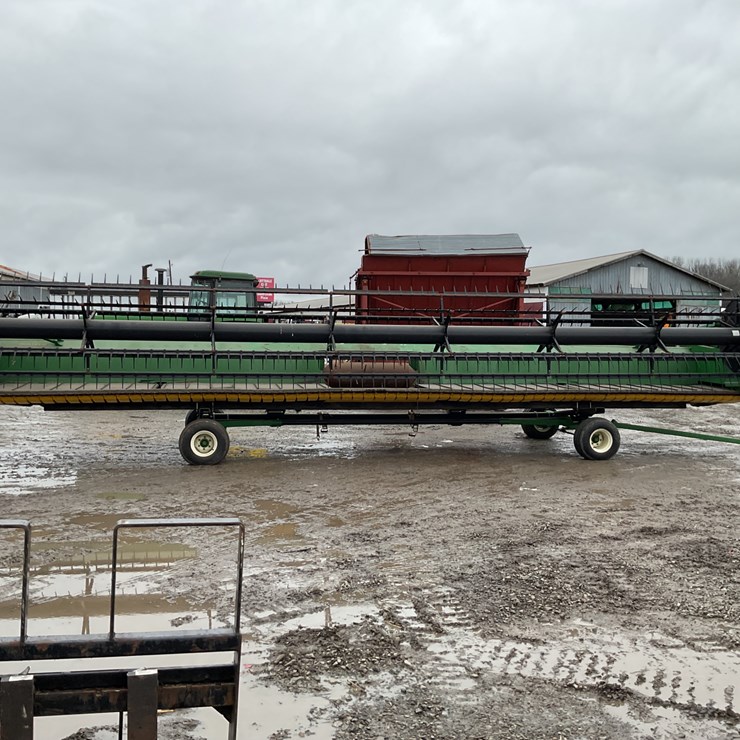 2019 JOHN DEERE 635F