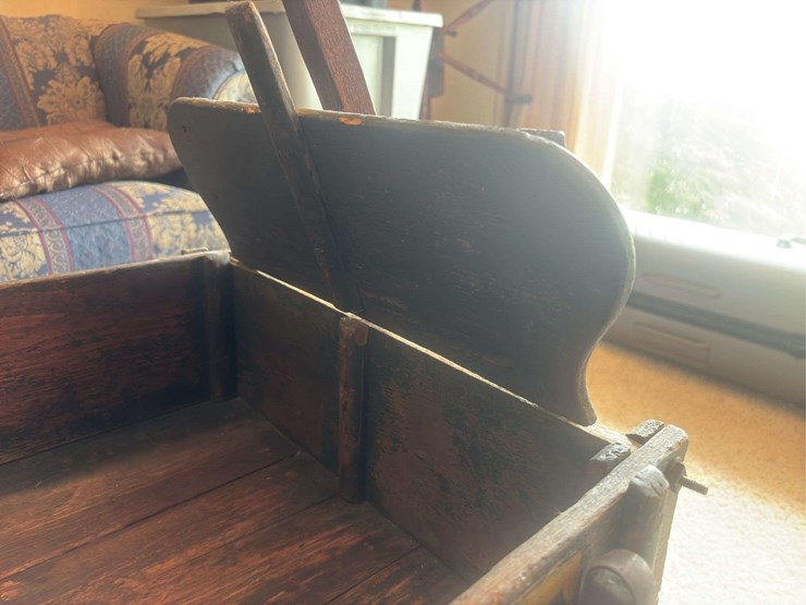 dreadnaught-goat-wagon-converted-to-table-image-7