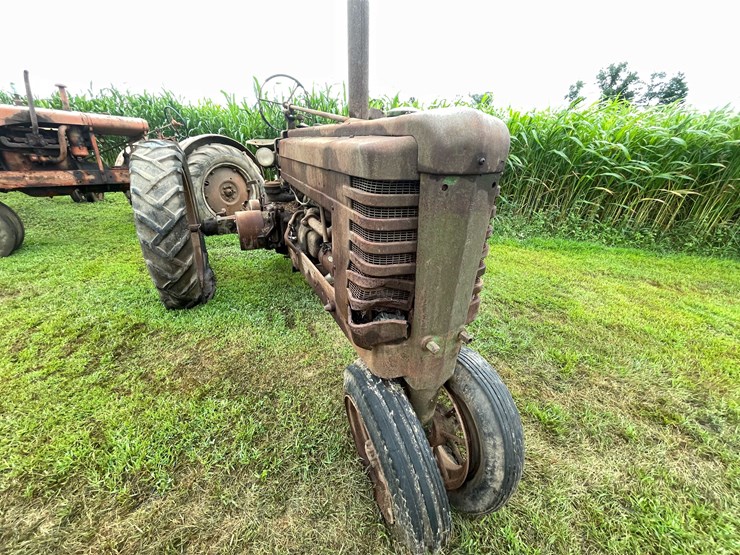 #6682-•-1946-john-deere-parts-tractor-image-24