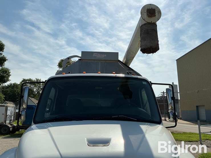 2006-freightliner-m106-t/a-bulk-feed-truck-image-11