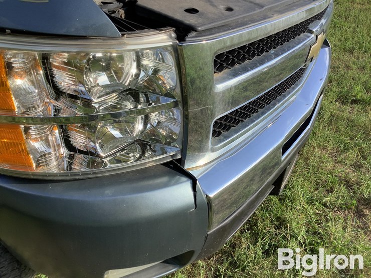 2011-chevrolet-silverado-1500-lt-image-9