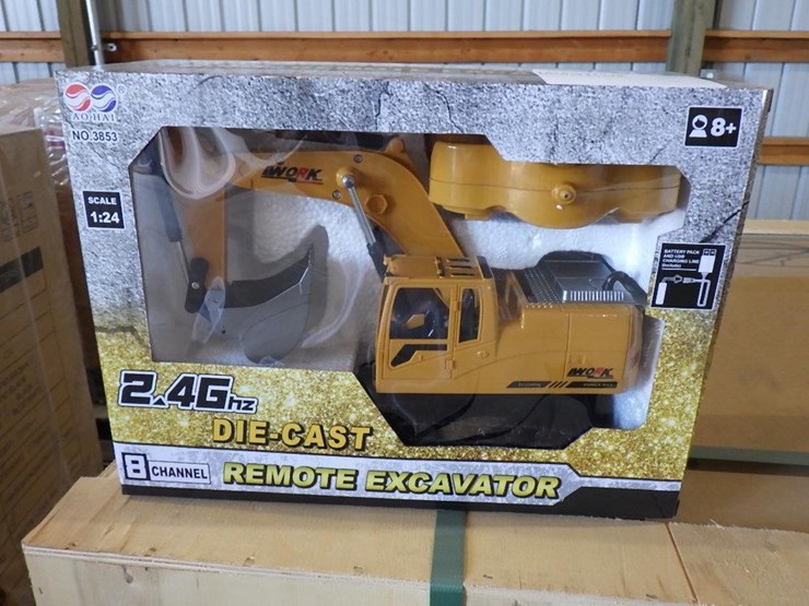 die-cast-remote-excavator-image-1
