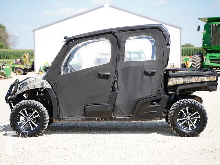 2017-john-deere-gator-image-8