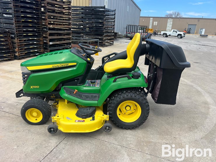 2018-john-deere-x590-image-8