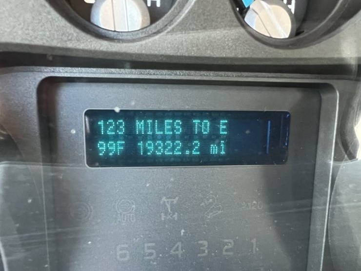 2016-ford-f350-image-27