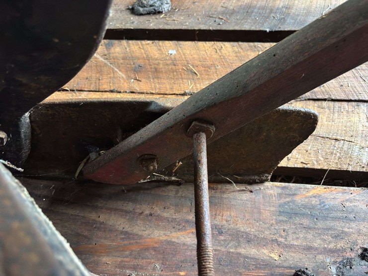 oliver-chilled-plow-works-14”-walking-plow-image-22