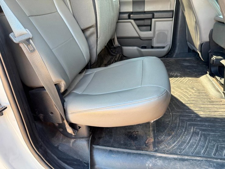 2017-ford-f250-xl-image-32