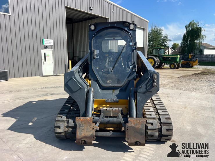 2017-deere-331g-image-2