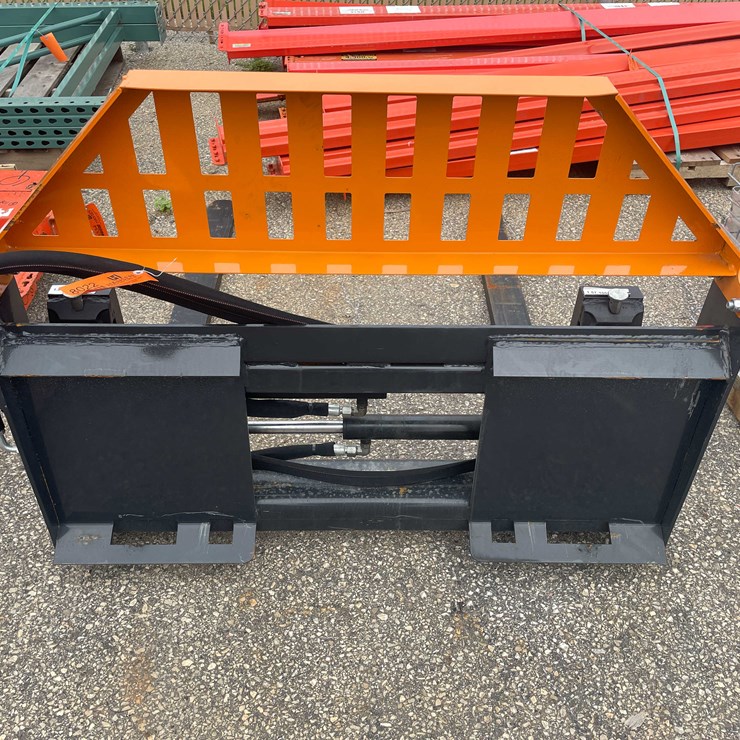 #8022 • Unused Hydraulic Skid Steer Forks (O11)
