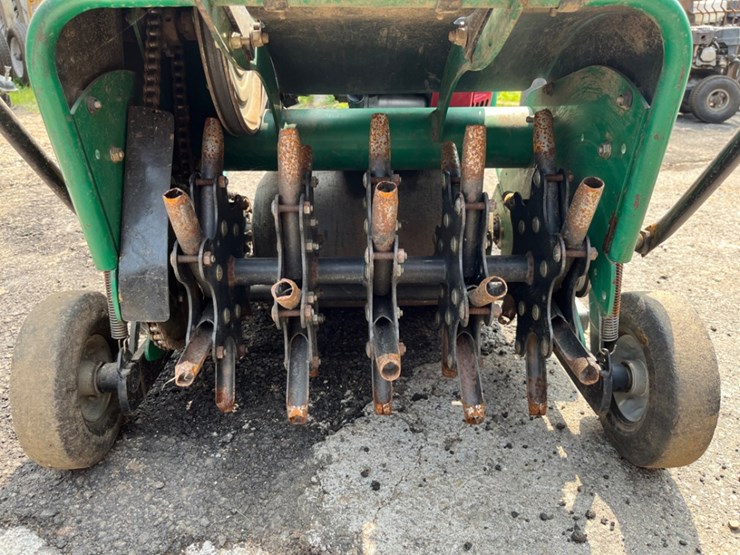 ryan-18"-walk-behind-aerator-image-6