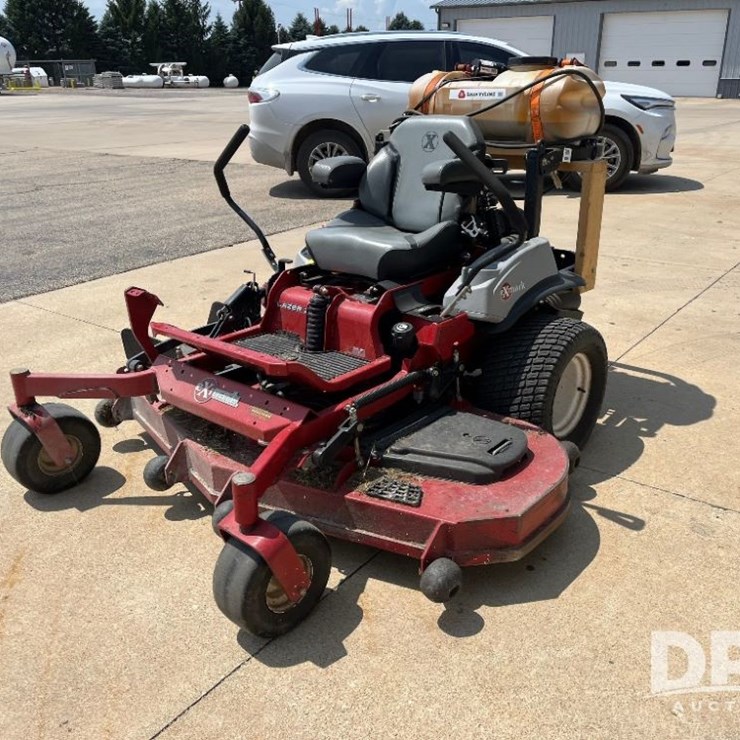 eXmark Zero Turn Lawn Mower (JN2625)