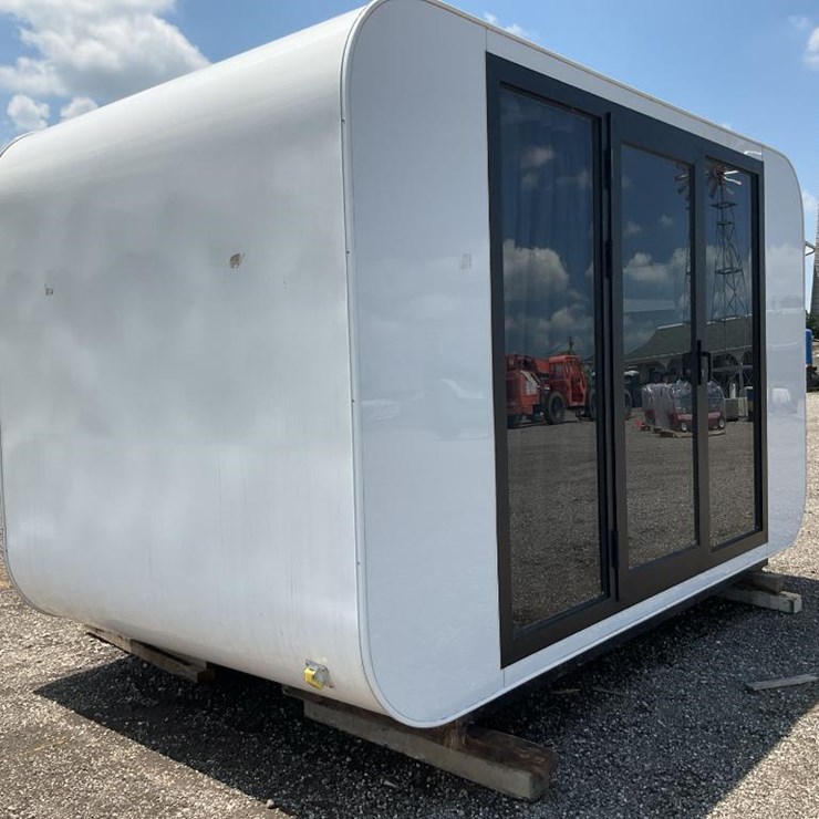 #4020 • New Outdoor Living & Working Tiny House