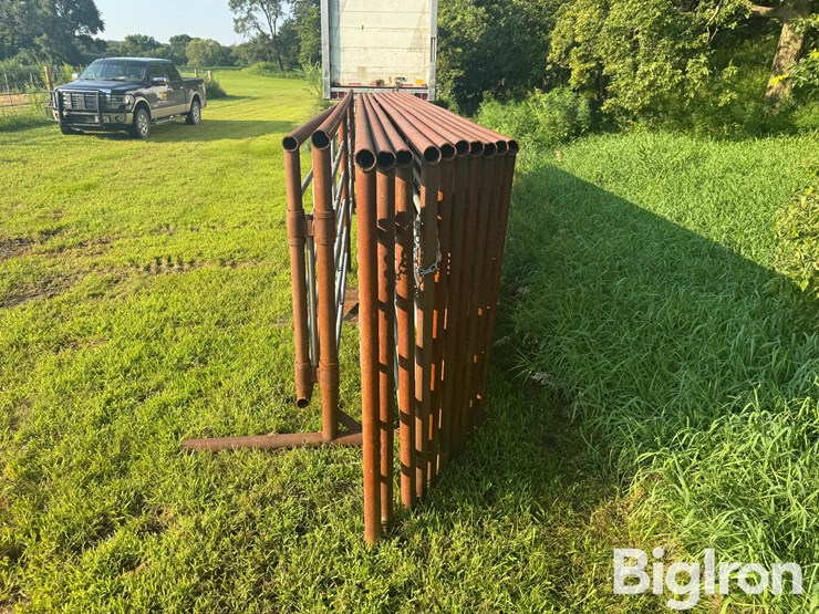 freestanding-panels-w/gate-image-9