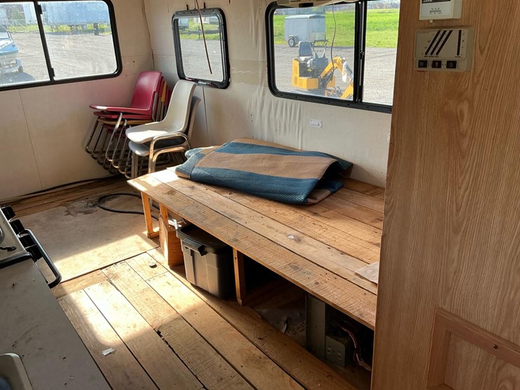 #2252-•-coachmen-futura-2000-travel-trailer*-image-41