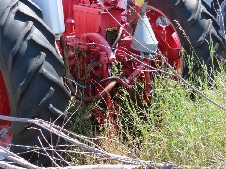 farmall-300-with-loader-image-9