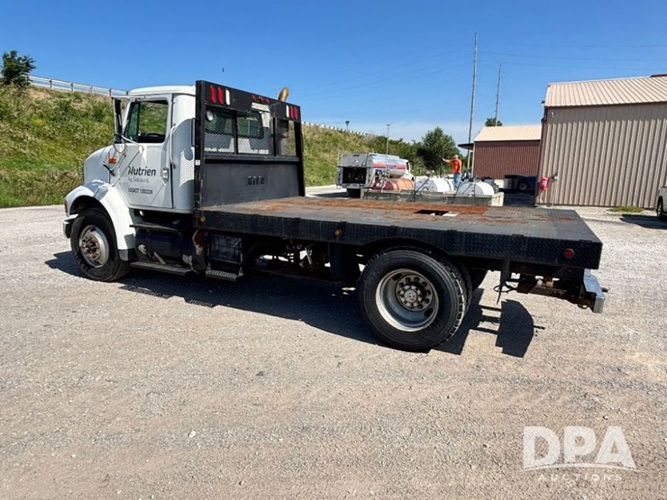1999-ihc-8100-flatbed-truck-(gp11125,-unit-17355)-image-13