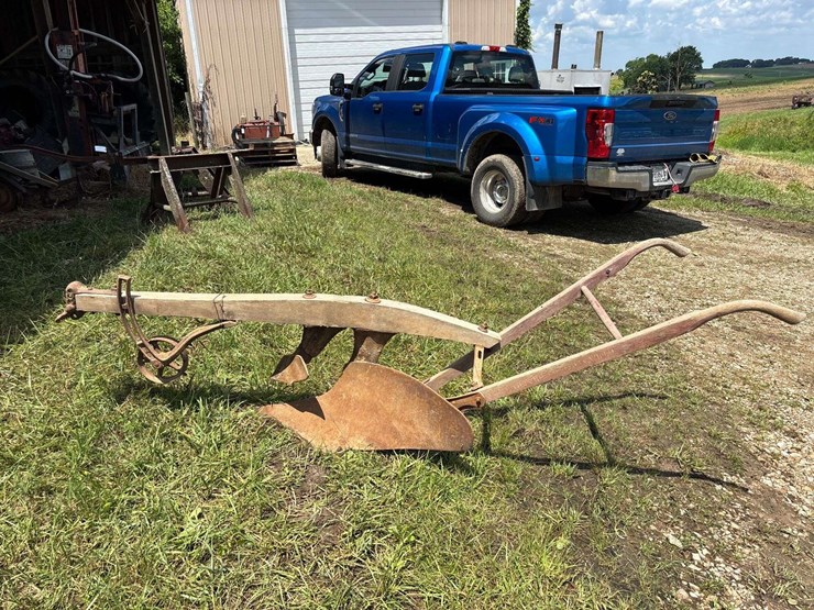 oliver-404-13”-walking-plow-image-8
