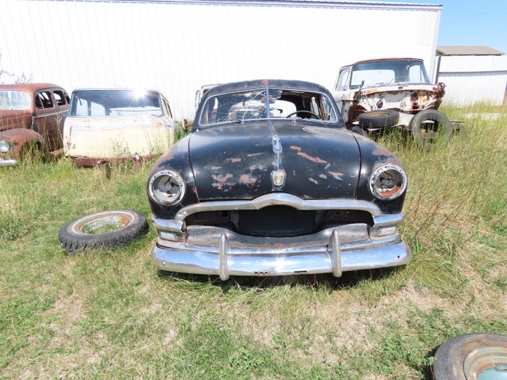 1949-ford-50-image-2