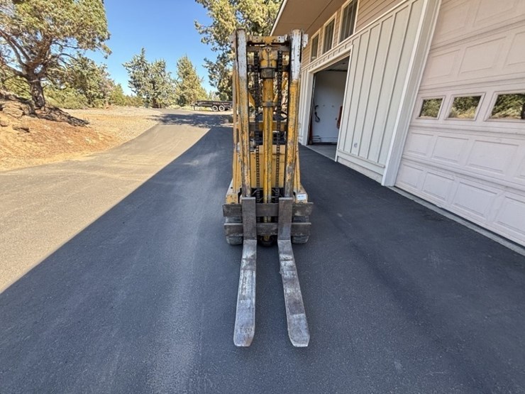 clark-c30b-forklift-image-8