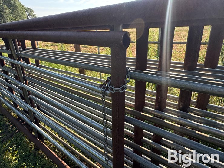 freestanding-panels-w/gate-image-15
