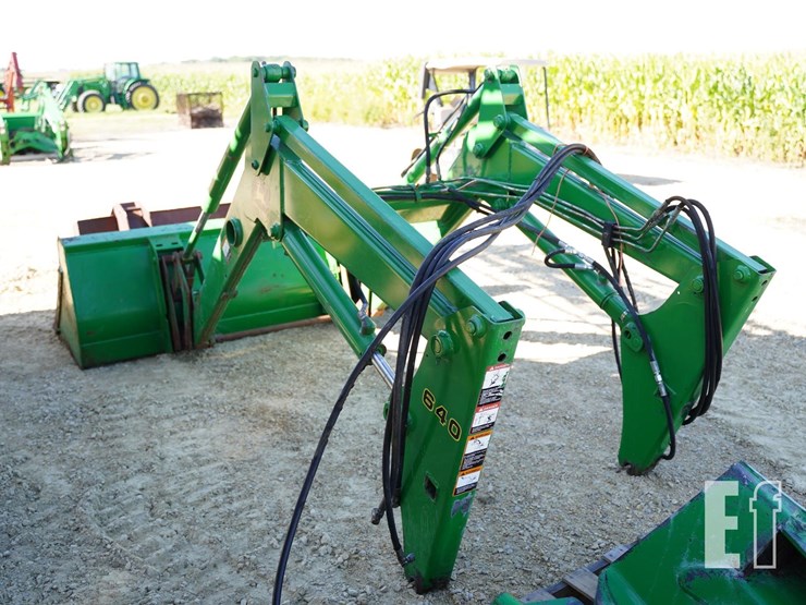 1994-john-deere-640-image-4