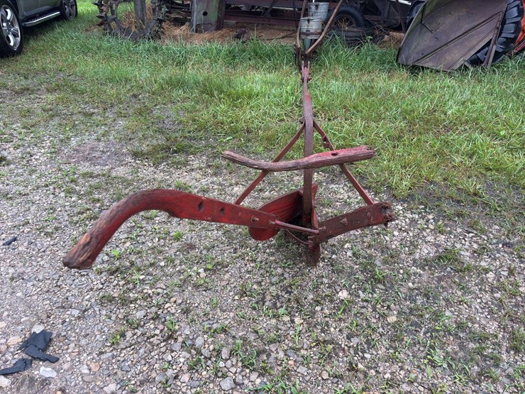 oliver-9”-horse-drawn-plow-image-3