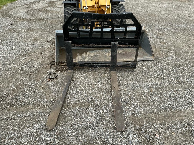 #1401-•-2019-gckm-wheel-loader*-image-42