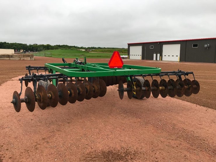 john-deere-110-image-6