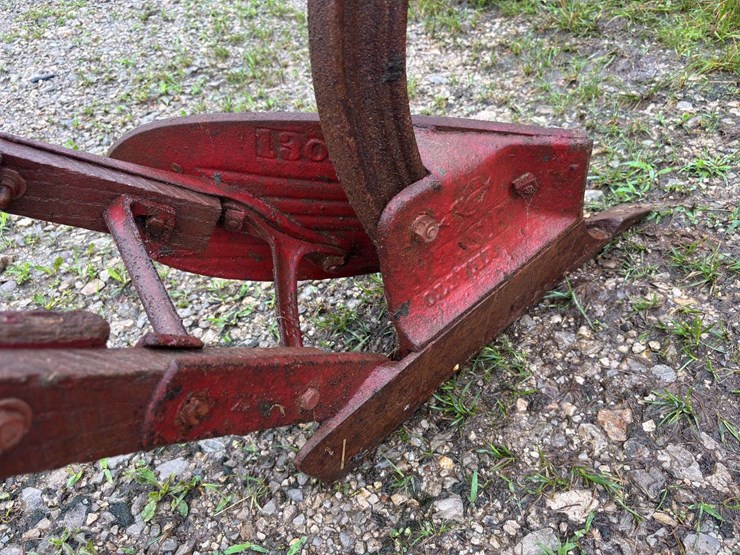 oliver-9”-horse-drawn-plow-image-9