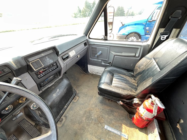 1995-ford-tractor-image-23