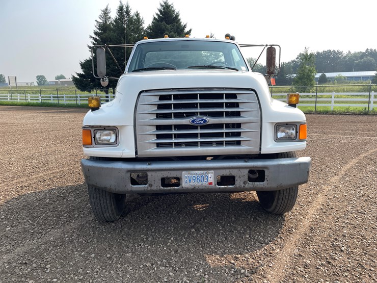 1995-ford-tractor-image-8