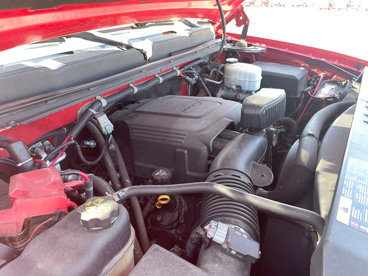 2011-chevrolet-silverado-2500-image-18