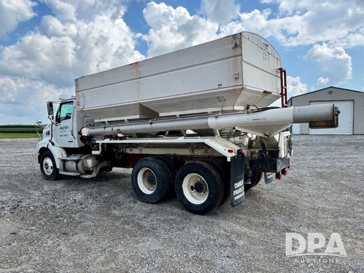 2005-sterling-dry-tender-truck-(gp11242,-unit-111565)-image-15