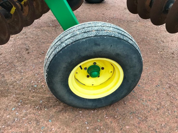 john-deere-110-image-8