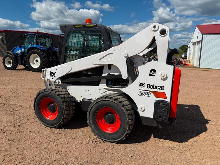 2018-bobcat-s770-image-7