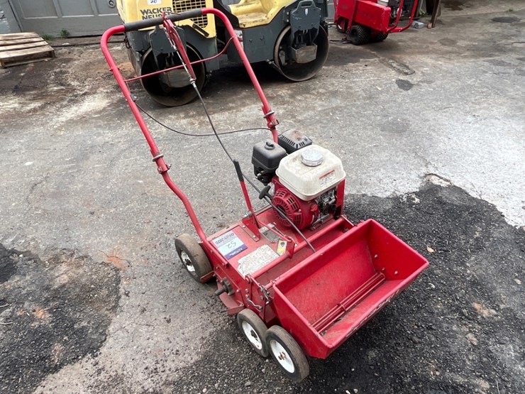 classen-tr-20rh-walk-behind-turf-rake-image-1
