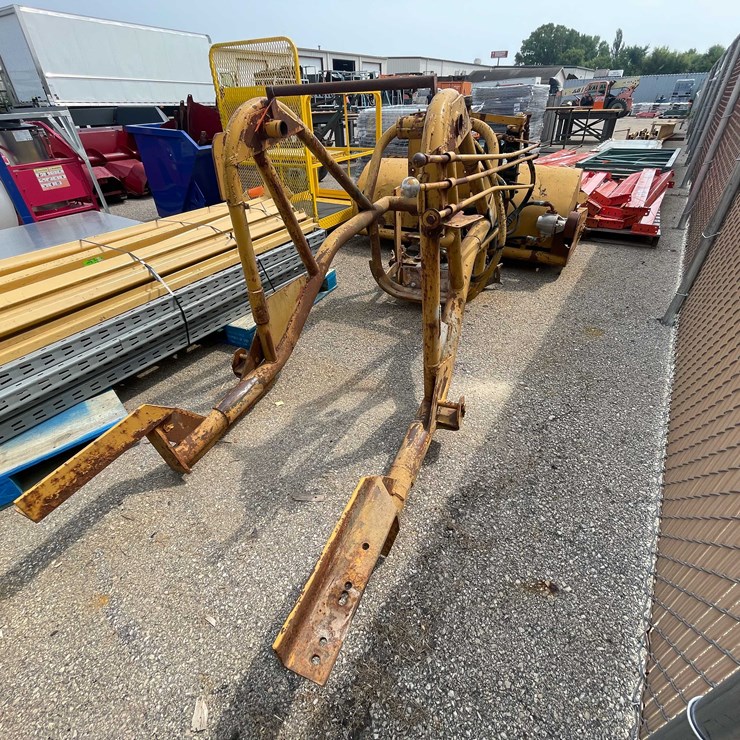 #8021 • Construction Sweeper (O12)