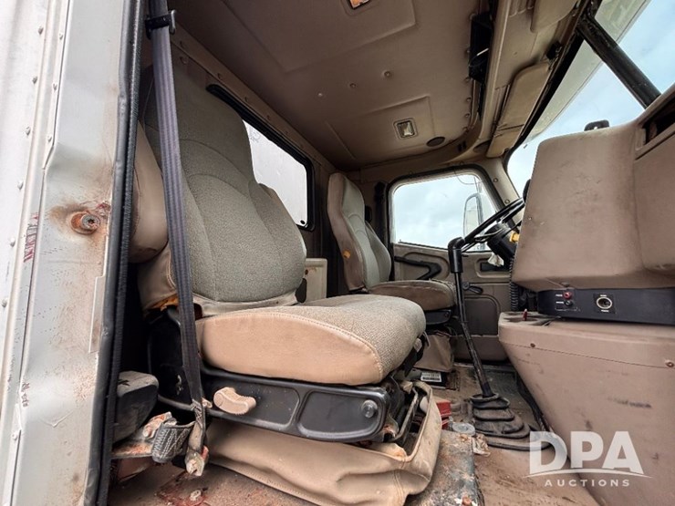 2004-ihc-9400i-dry-tender-truck-(gp11023,-unit-193)-image-83