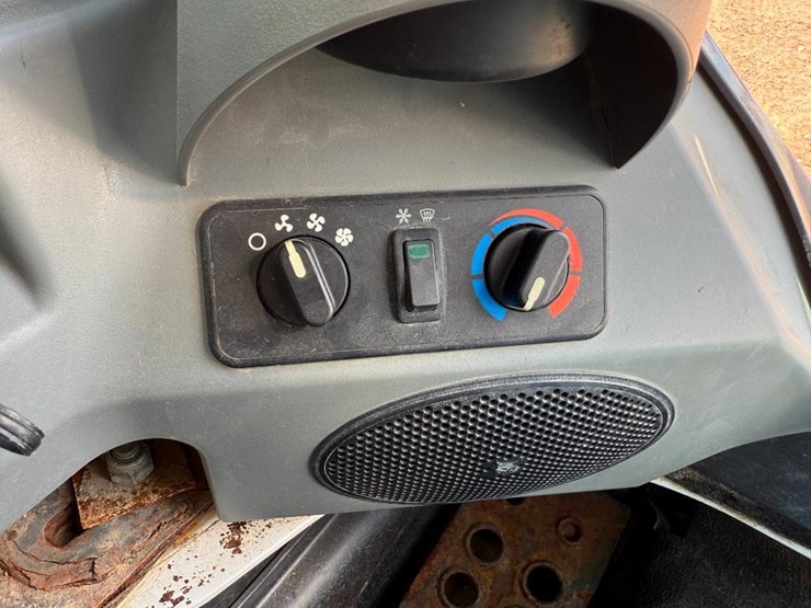 2018-bobcat-s770-image-33
