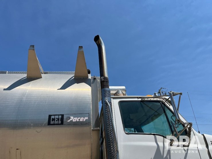 2009-sterling-feed-truck-(jn2573,-unit-2018)-image-38