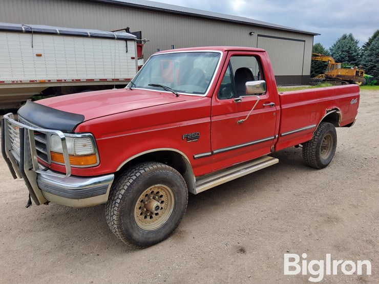 1996-ford-f250-xlt-image-1