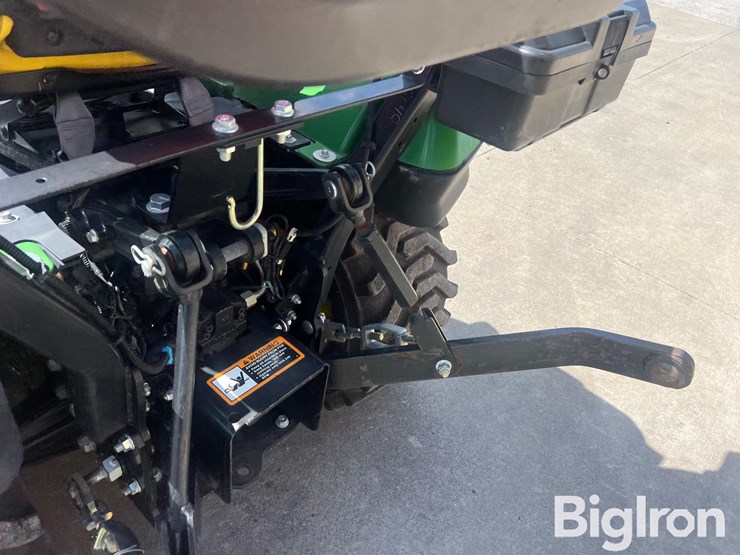 2014-john-deere-1025r-image-14