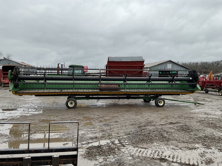 2019-john-deere-635f-image-2