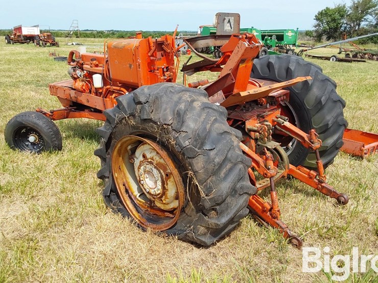 1970-allis-chalmers-180-image-7