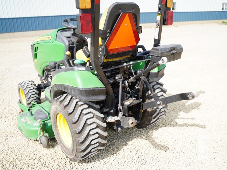 2019-john-deere-1025r-image-21