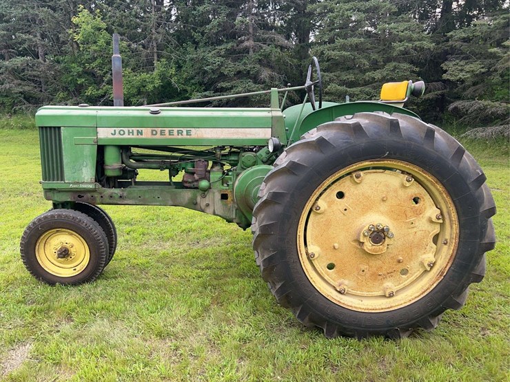 1958-john-deere-520-image-2